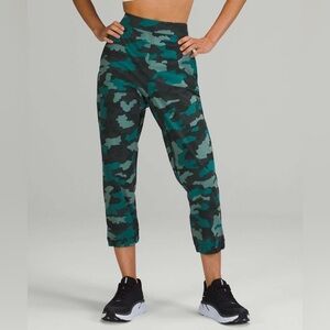 Lululemon Adapted State High-Rise Jogger Crop 23"
Heritage 365 Camo‎ Tidewater